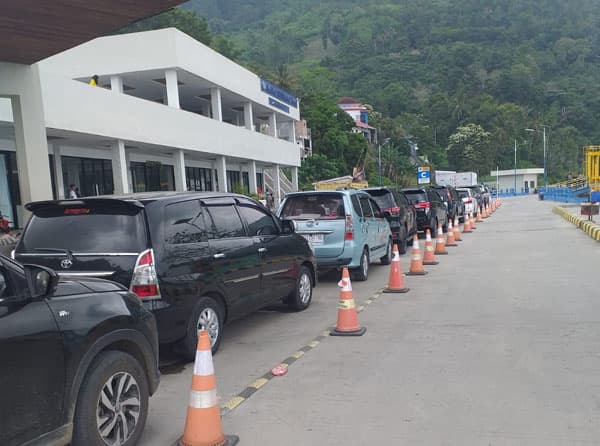 pelabuhan_tigaras_tambah_armada_penyeberangan_ke_samosir_selama_libur_idul_fitri