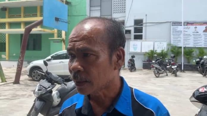 pelajar_sma_di_medan_tinggal_kelas_diduga_gegara_laporkan_kepsek_ke_polisi_soal_dana_bos_dan_pungli