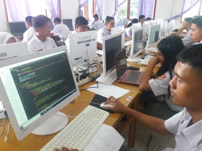 pelajar_smk_negeri_3_pematang_siantar_ikuti_ukk_di_6_program_keahlian