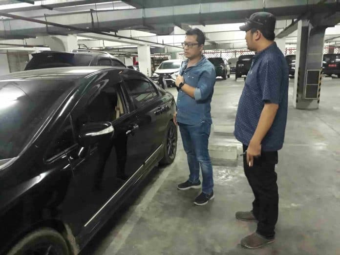 pelaku_pencuri_modus_pecah_kaca_beraksi_di_dprd_sumut