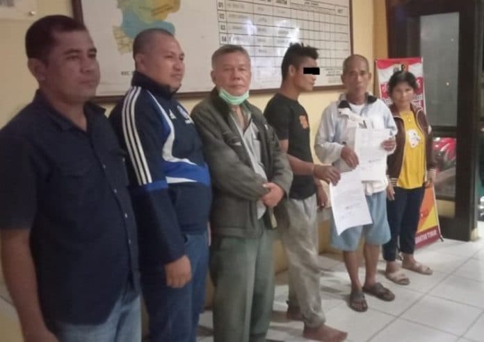 pelaku_percobaan_pencurian_diikat_di_tiang_rumah_polsek_siantar_timur_terapkan_problem_solving