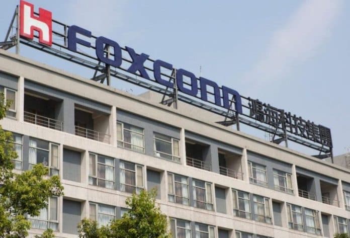 pemasok_apple_foxconn_minta_maaf_usai_kerusuhan_di_pabrik_iphone_china