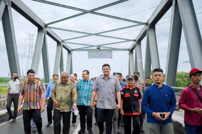 pembangunan_jembatan_titi_dua_sicanang_selesai_bobby_jaga_fisik_dan_manfaat