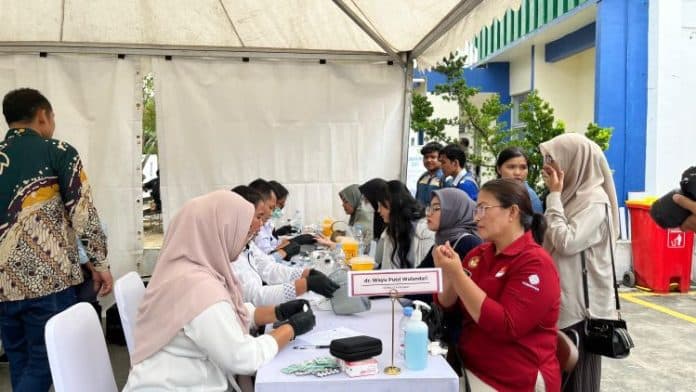 pemeriksaan_kesehatan_gratis_menjadi_daya_tarik_pengunjung_festival_vokasi