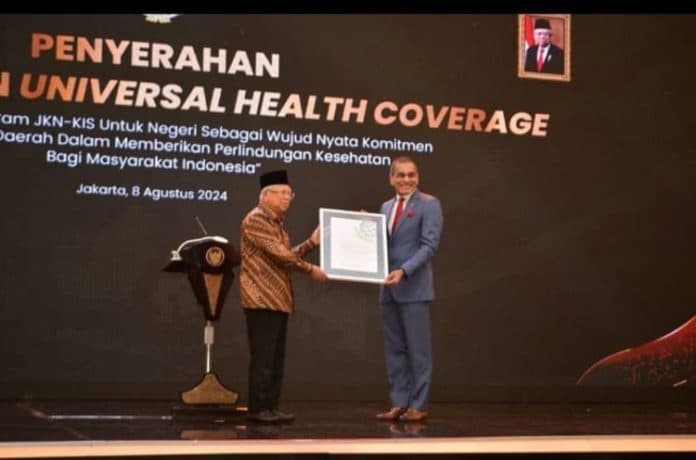 pemerintah_beri_penghargaan_uhc_awards_ke_493_kepala_daerah