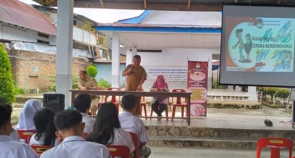 pemilih_pemula_di_siantar_kenal_calon_kepala_daerah_dari_media_sosial