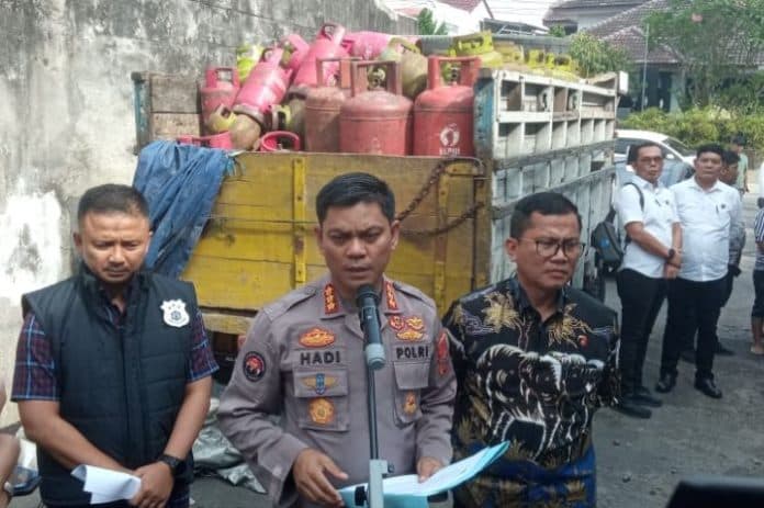 pemilik_pangkalan_buron_kasus_pengoplosan_elpiji_di_medan_sunggal_naik_ke_tahap_sidik