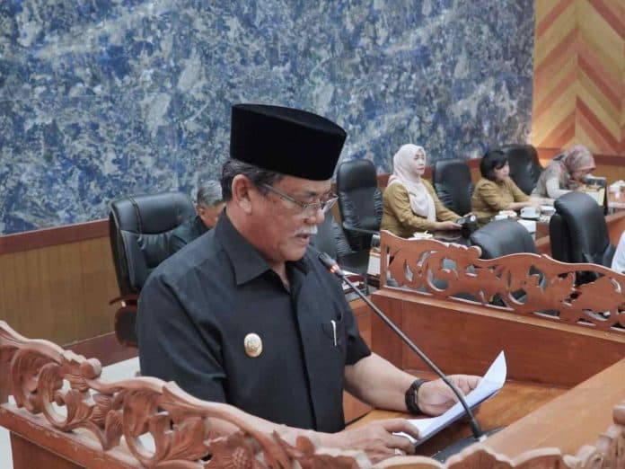 pemkab_deli_serdang_beri_jawaban_kepada_dprd_atas_usulan_tiga_ranperda