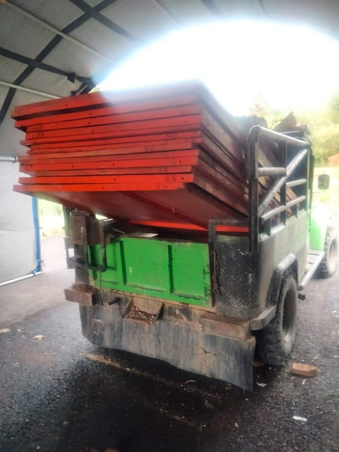 pemkab_pakpak_bharat_serahkan_dua_mesin_bed_dryer_di_desa_kuta_tinggi_dan_siempat_rube_i