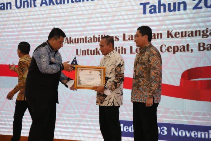 pemkab_samosir_raih_opini_wtp_yang_kelima_atas_penyusunan_lkpd