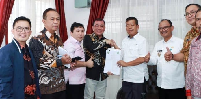 pemkab_simalungun_jalin_kerjasama_dengan_pemko_batam_pemasaran_hasil_hortikultura