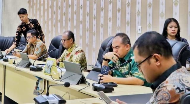 pemkab_simalungun_kpu_dan_bawaslu_sumut_rapat_bersama_kemenko_polkam_bahas_pilkada