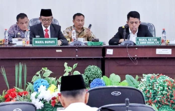 pemkab_simalungun_sampaikan_nota_pengantar_ranperda_apbd_tahun_2024