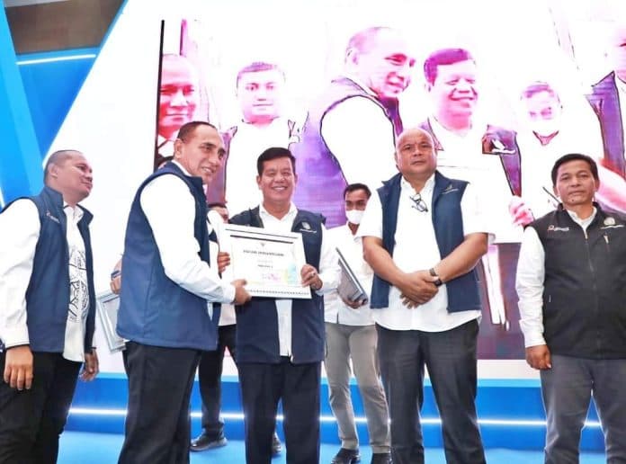 pemkab_simalungun_terima_penghargaan_harapan_2_penilaian_kinerja_dalam_penurunan_stunting