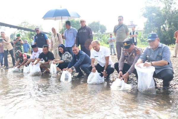 pemkab_tapsel_dorong_perekonomian_warga_lewat_sektor_perikanan