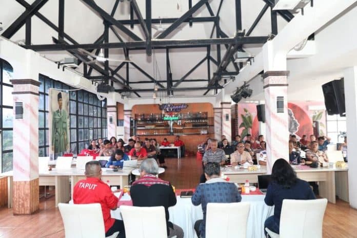 pemkab_taput_dan_pt_sol_diskusi_rencana_kerja_fokus_pada_pertanian