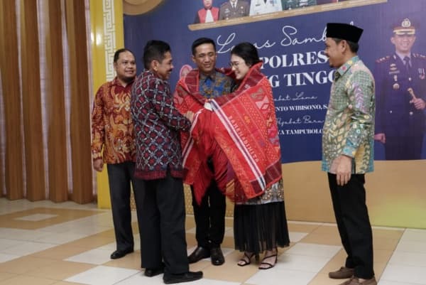 pemko_gelar_pisah_sambut_kapolres_tebing_tinggi