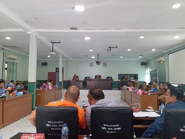 pemko_hibahkan_rp5_miliar_kuantitas_tugu_raja_sang_naualuh_berkurang_dari_perencanaan