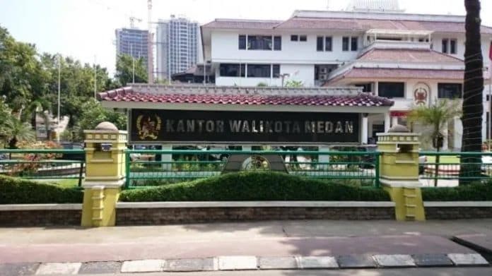 pemko_medan_harus_terbuka_turunkan_jabatan_2_kadis