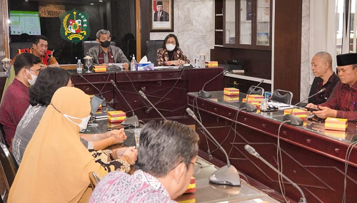 pemko_medan_sambut_entry_meeting_bpk_tentang_penanganan_sampah