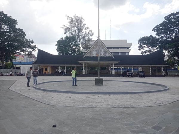 pemko_siantar_enggan_serah_terima_alun_alun_lapangan_adam_malik_ini_penyebabnya