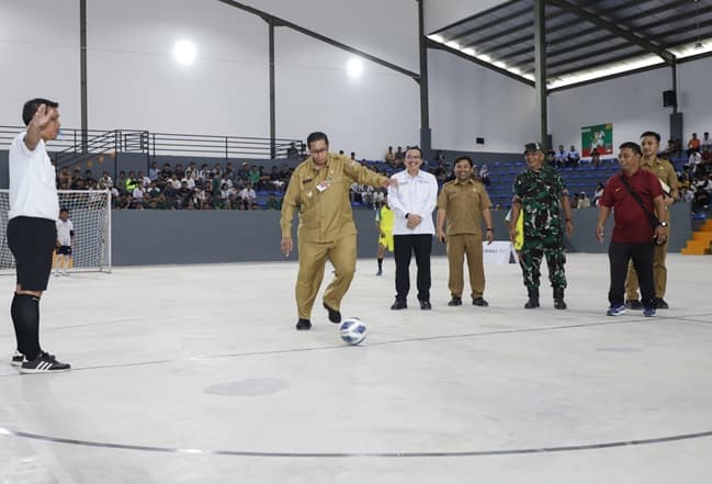 pemko_siantar_gelar_kejuaraan_futsal_tingkat_pelajar_sma_sederajat