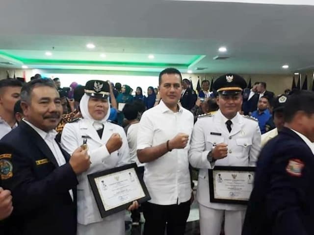 pemprov_sumut_berikan_penghargaan_karang_taruna