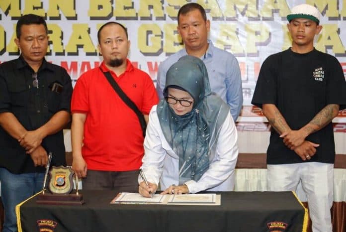 penandatanganan_naskah_wali_kota_siantar_berkomitmen_tolak_peredaran_narkoba_di_thm