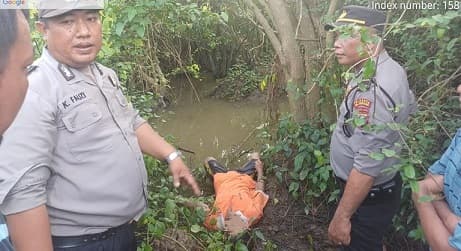 pencari_kepiting_di_pantai_labu_temukan_mayat_di_hutan_nipah