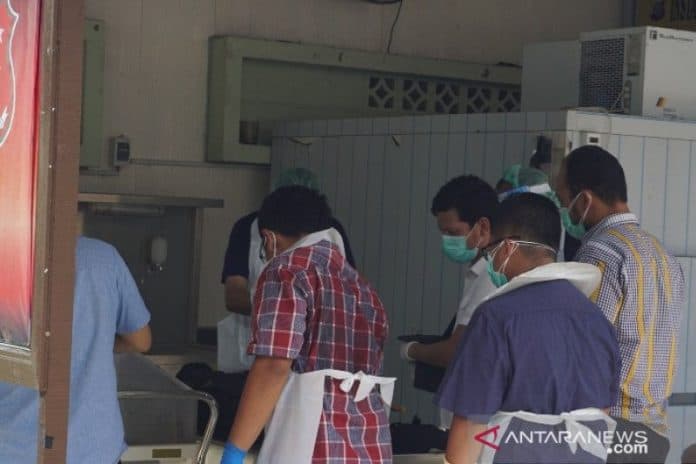 pencarian_korban_kebakaran_kapal_tanker_mt_jaglela_tertutup