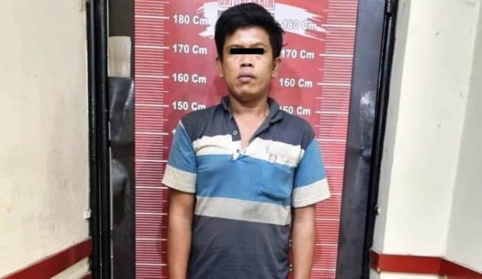 pencuri_ban_mobil_di_pasar_petisah_medan_ternyata_sopir_angkot_begini_tampangnya