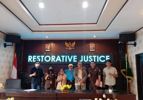 penegakan_restorative_justice_kejari_toba_hentikan_penuntutan_2_perkara_dalam_keluarga