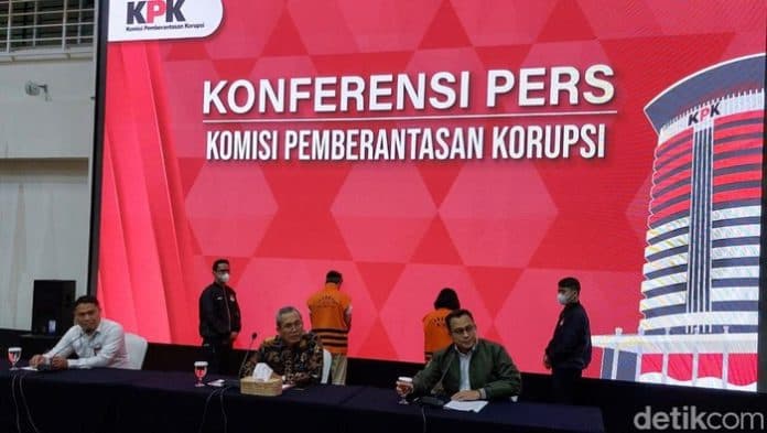 penetapan_dua_perwira_tni_dalam_kasus_dugaan_suap_kpk_mengaku_khilaf_dan_minta_maaf