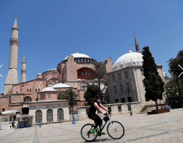 pengadilan_turki_pertimbangkan_untuk_ubah_museum_hagia_sophia_jadi_mesjid