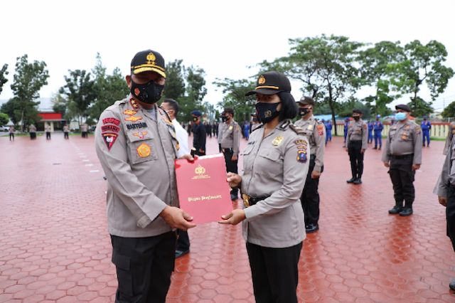 pengamanan_demo_tolak_omnibus_law_28_polisi_raih_penghargaan