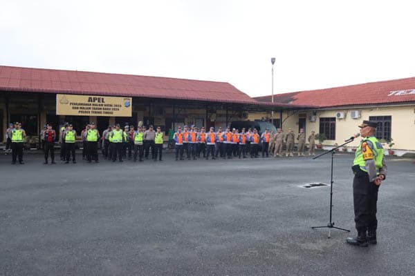 pengamanan_natal_2023_polres_tebing_tinggi_kedepankan_sikap_humanis