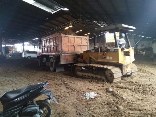 pengelola_pelabuhan_tak_tahu_ada_renovasi_gudang_di_belawan
