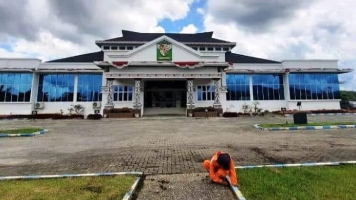 pengelolaan_apbd_2023_silpa_rp130_miliar_kinerja_pemkab_simalungun_dipertanyakan