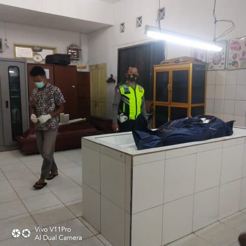 pengendara_sepeda_motor_tewas_tabrakan_dengan_truk_di_simpang_palang_simalungun