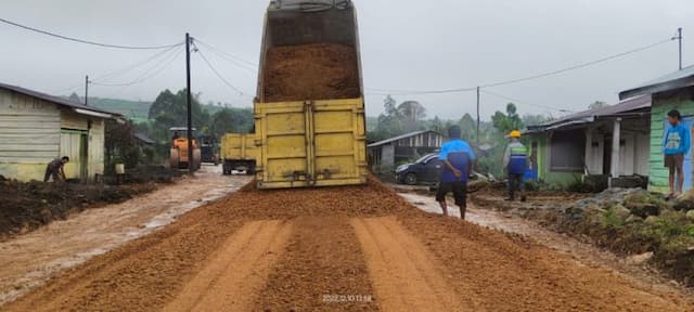 pengguna_material_mblb_dikenakan_pajak_rekanan_penyedia_barjas_pemkab_dairi_ngaku_rugi