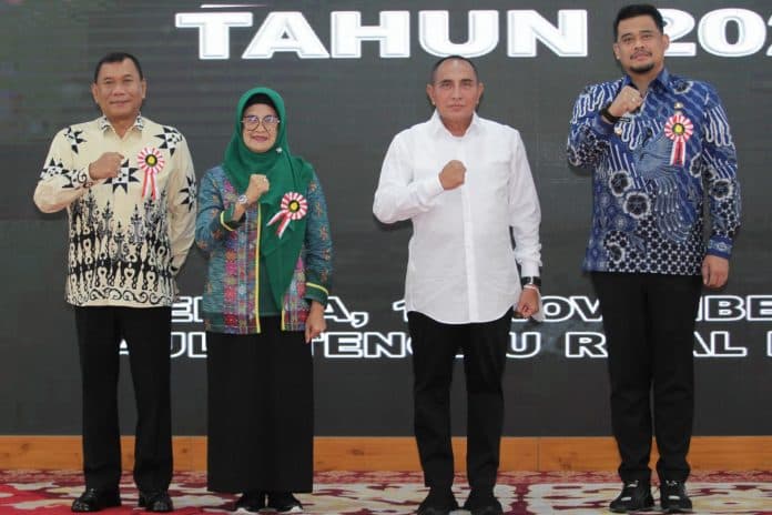 penghargaan_siddhakarya_sumut_2022_edy_rahmayadi_berharap_pengusaha_dapat_menyejahterakan_karyawan