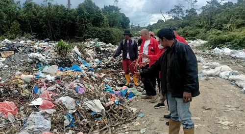pengolahan_sampah_di_tpa_tele_samosir_tidak_maksimal_warga_keluhkan_bau_busuk