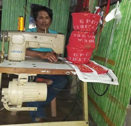 pengrajin_rambu_ulos_batak_butuh_bantuan_modal_usaha