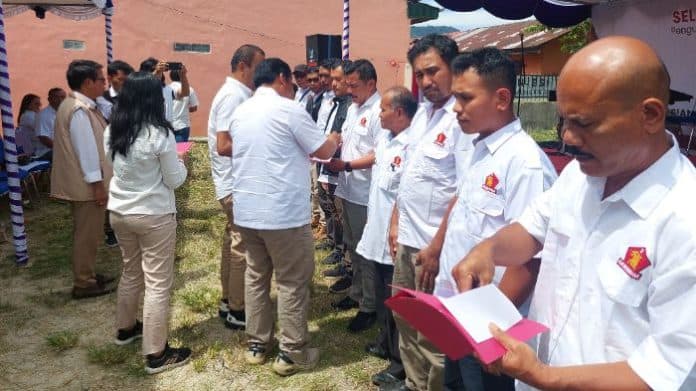 pengurus_pac_15_kecamatan_partai_gerindra_di_taput_dilantik
