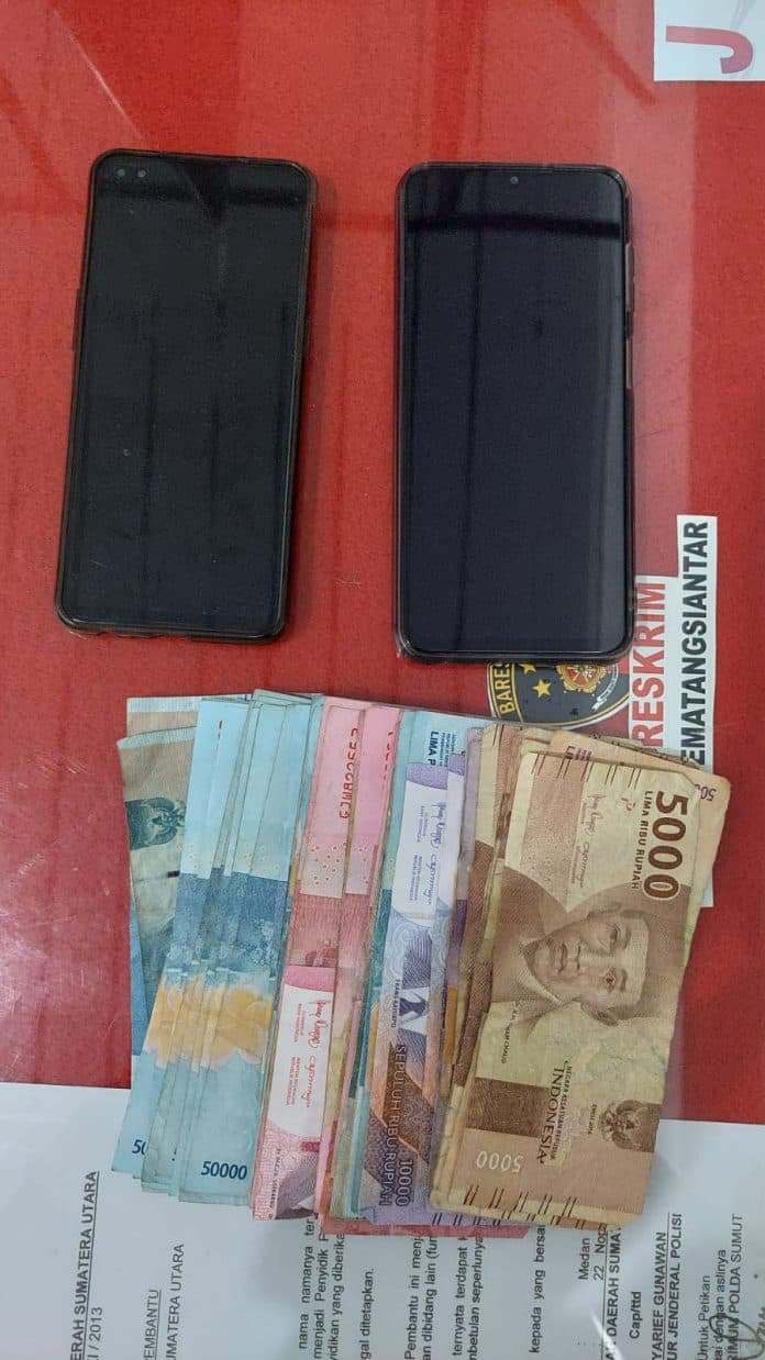 penjual_dan_pembeli_chips_higgs_domino_diamankan_polisi_dari_jalan_toba_siantar