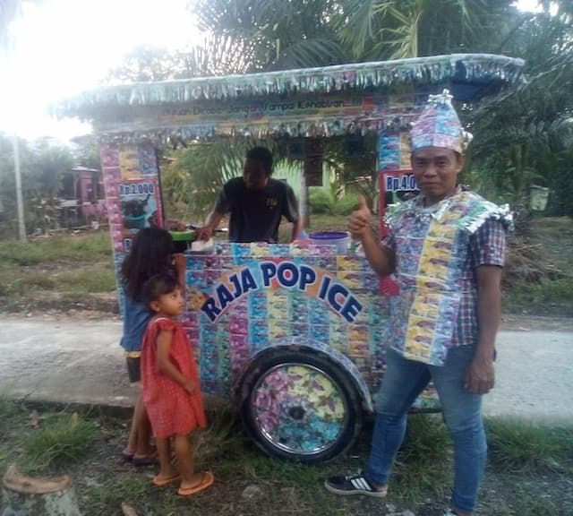 penjual_es_keliling_di_pangkalan_brandan_mengeluh