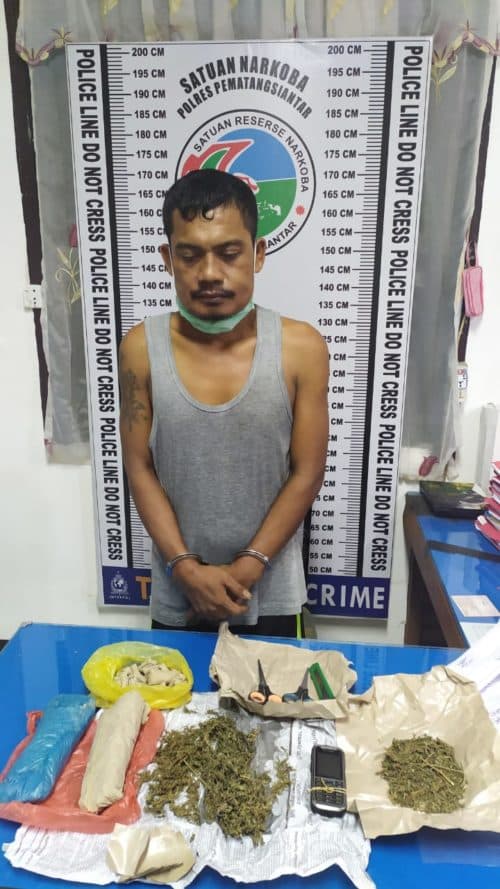 penjual_ganja_di_gang_kenali_siantar_ditangkap_polisi