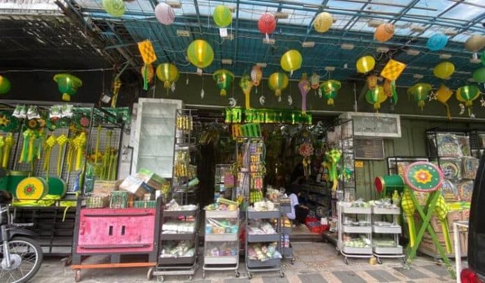 penjualan_pernak_pernik_lebaran_1445_h_di_medan_terpantau_sepi