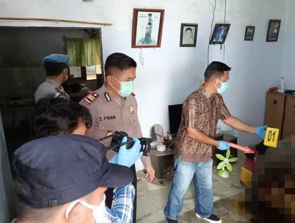 pensiunan_bpbd_tapteng_ditemukan_tewas_di_rumahnya