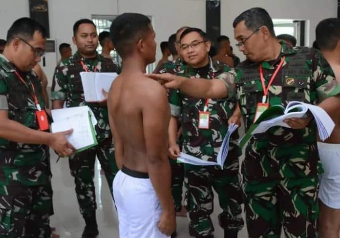 penuhi_syarat_awal_233_orang_caba_ikuti_sidang_parade_di_korem_023ks